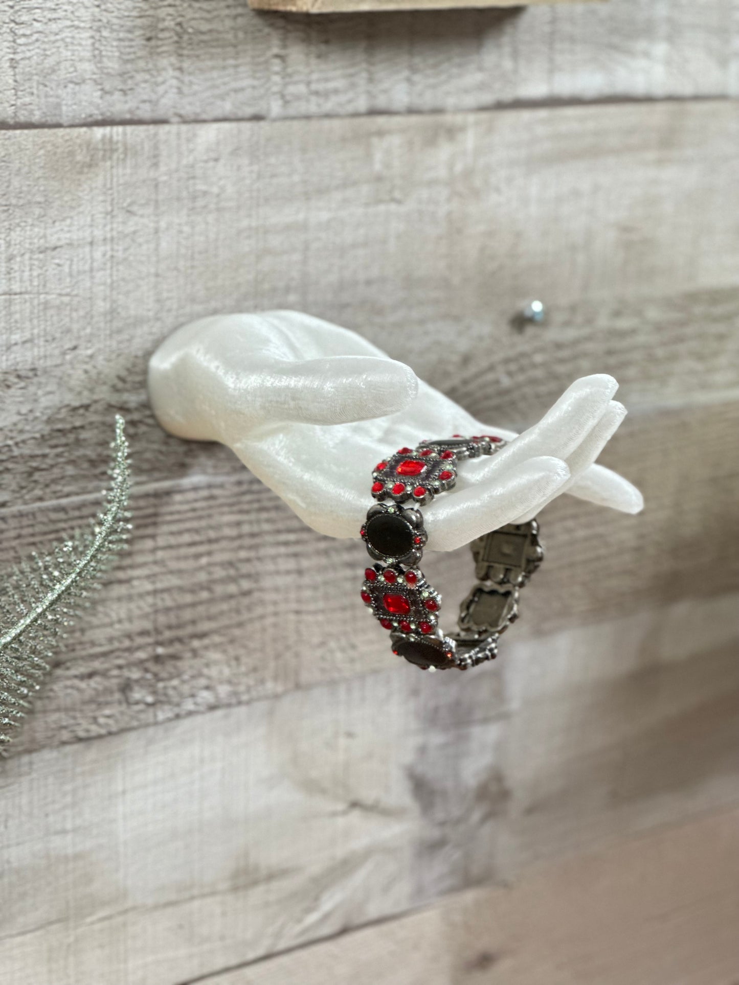 Female Hand Hook, Relaxed, Choose Your Color, 3D Printed, Wall Mounted, Floating Effect