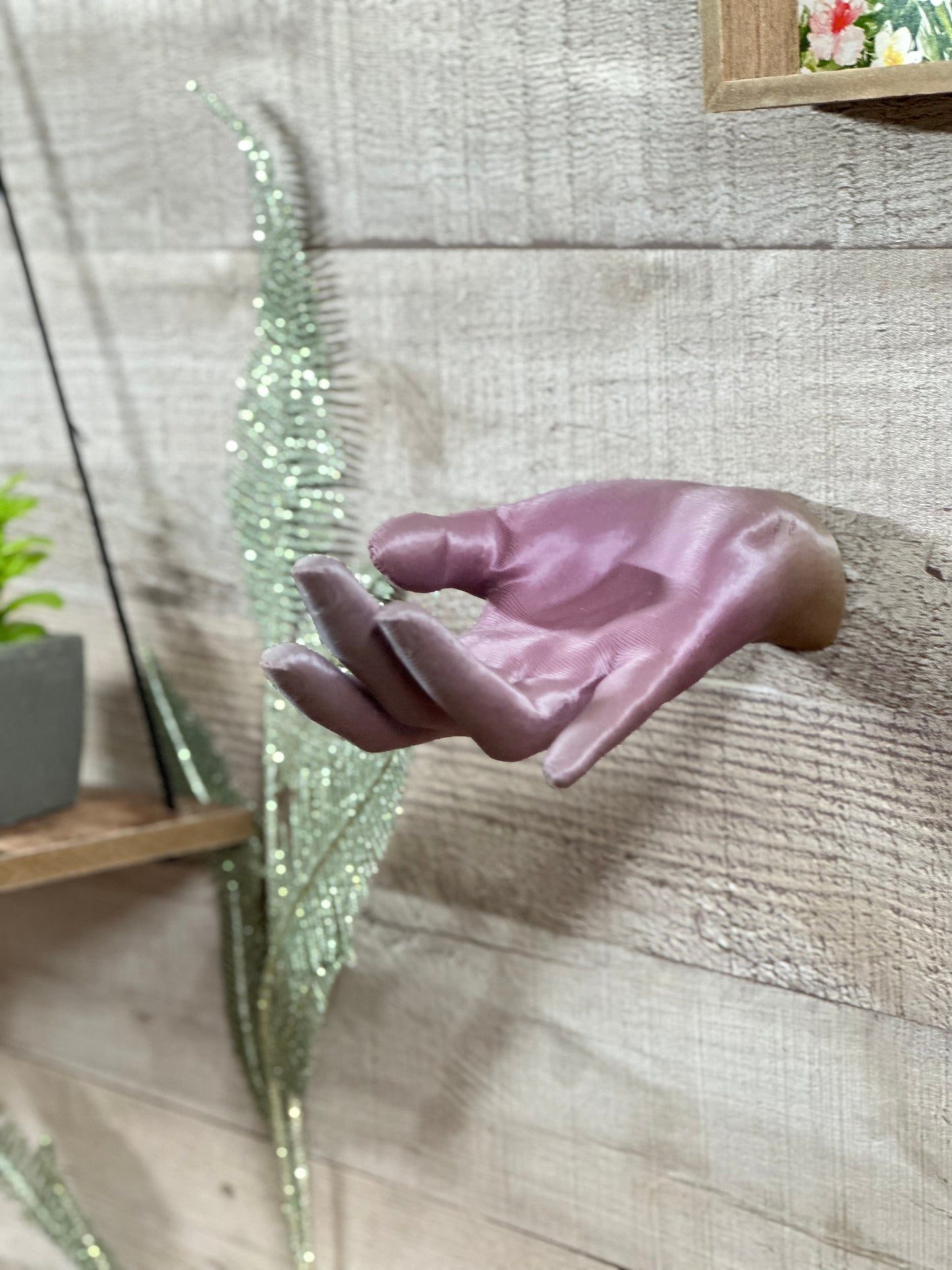 Female Hand Hook, Relaxed, Choose Your Color, 3D Printed, Wall Mounted, Floating Effect